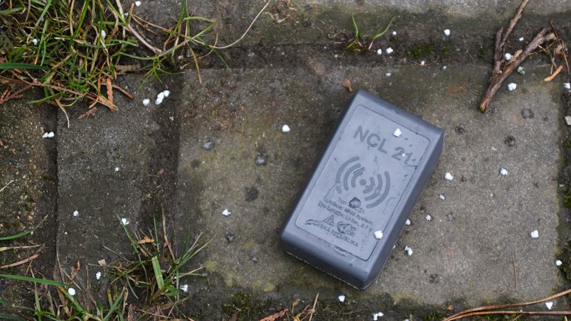 Mobilní GPS tracker s magnety NCL 21 - komplet s příslušenstvím